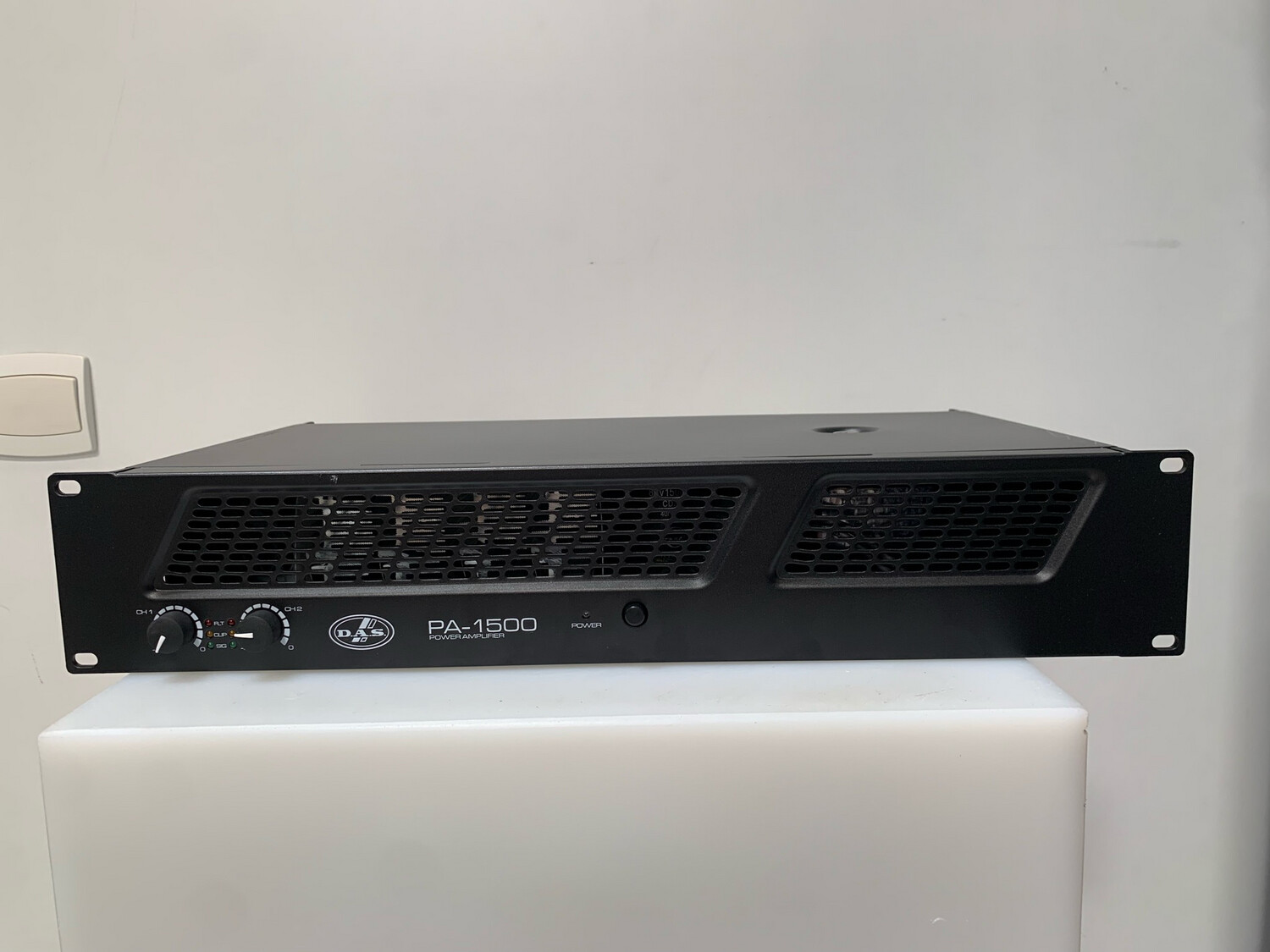 Amplificateur 2 canaux D.A.S.