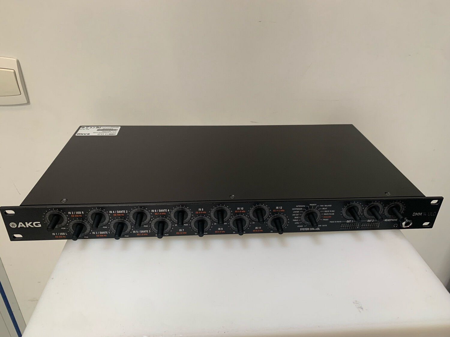 DMM14 - Mélangeur automatique 12x6 - AKG