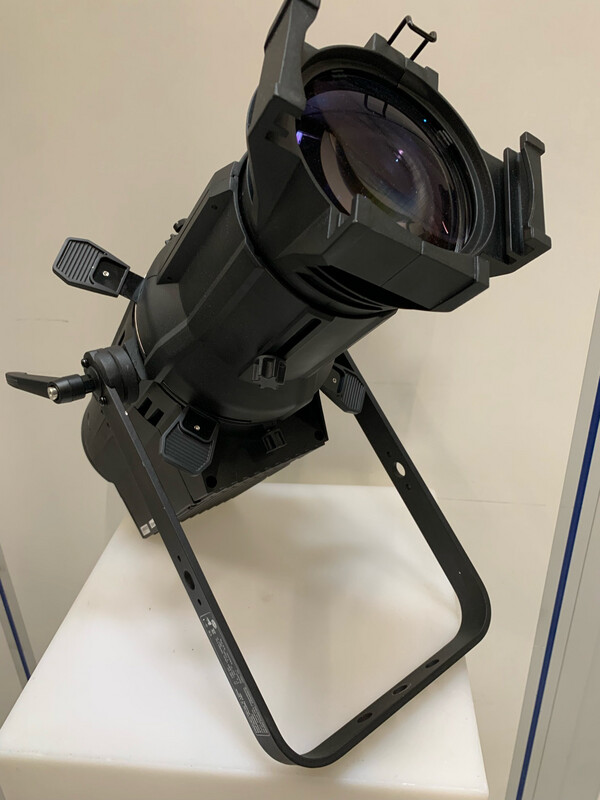 DEL&#39;ARTE PROFILE HD - Projecteur RVBW STARWAY