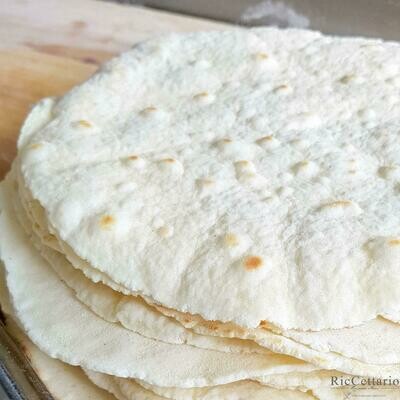 Piadina Stesa a Mano