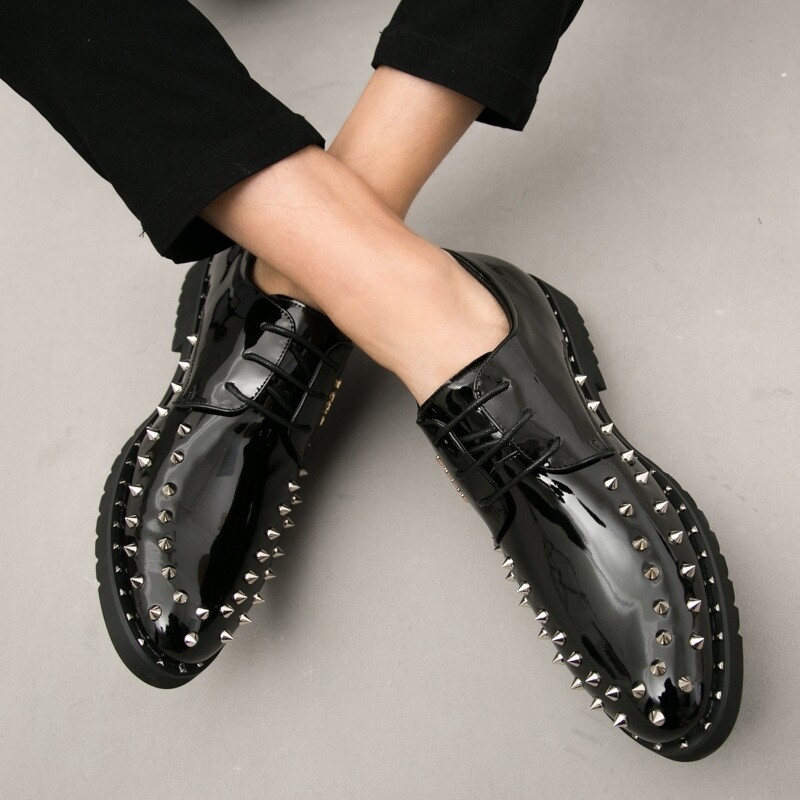 Spiked shoes