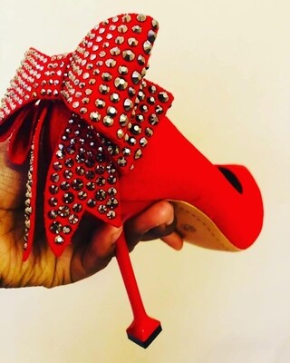 Back bow heel 