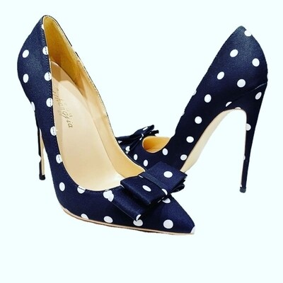 White dotted heel 