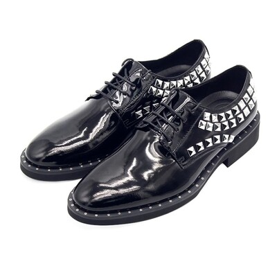 Side spikes Loafers 