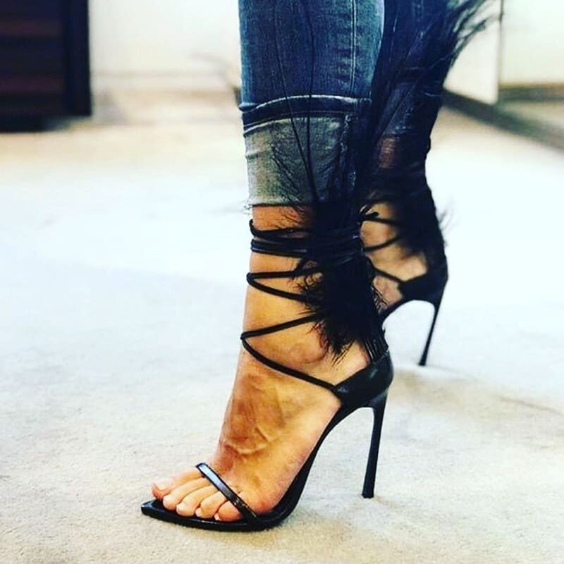 Feather sandal 