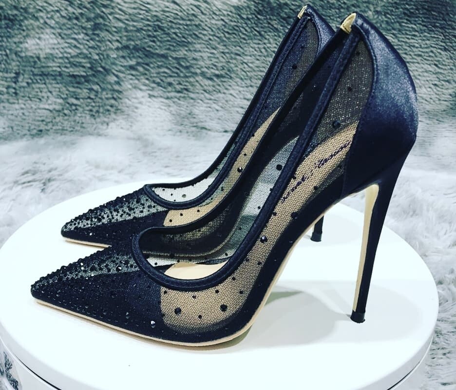 Black stilleto 