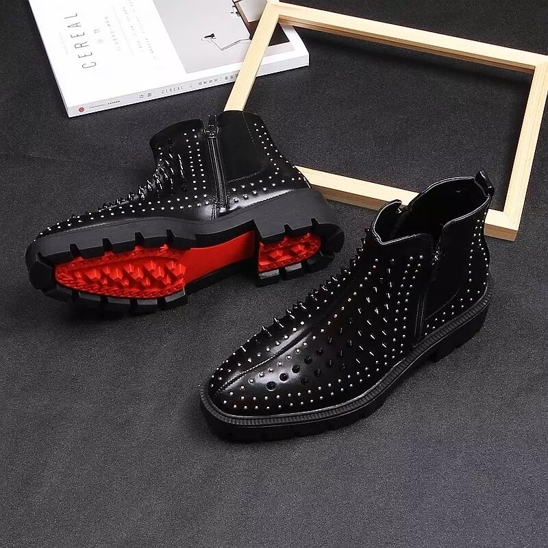 Spikes boots 