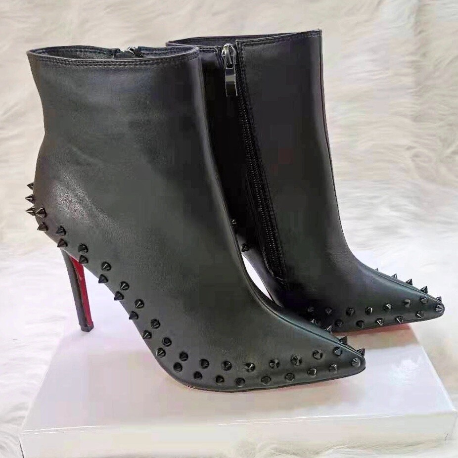 High heel boots 