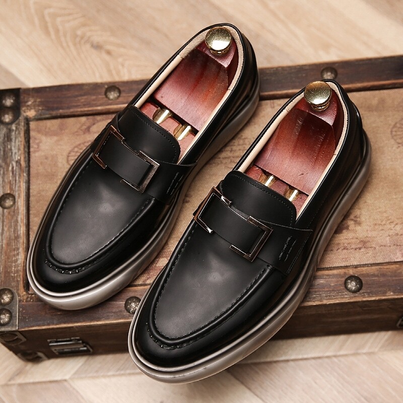 Black shoes Wear