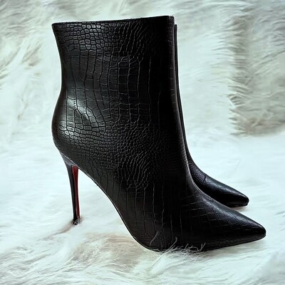 Leather black boots 