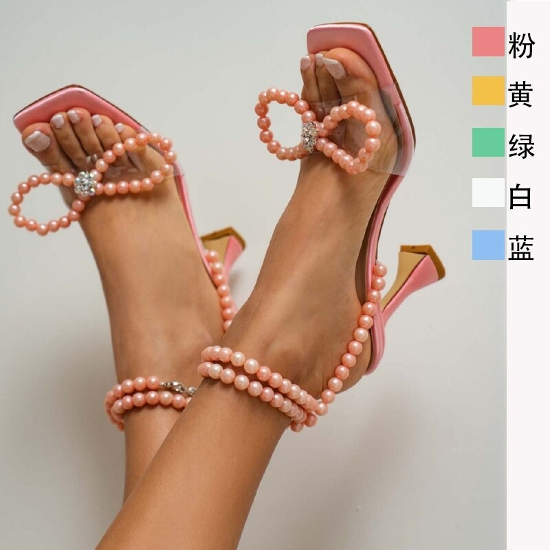 Kitty heel 