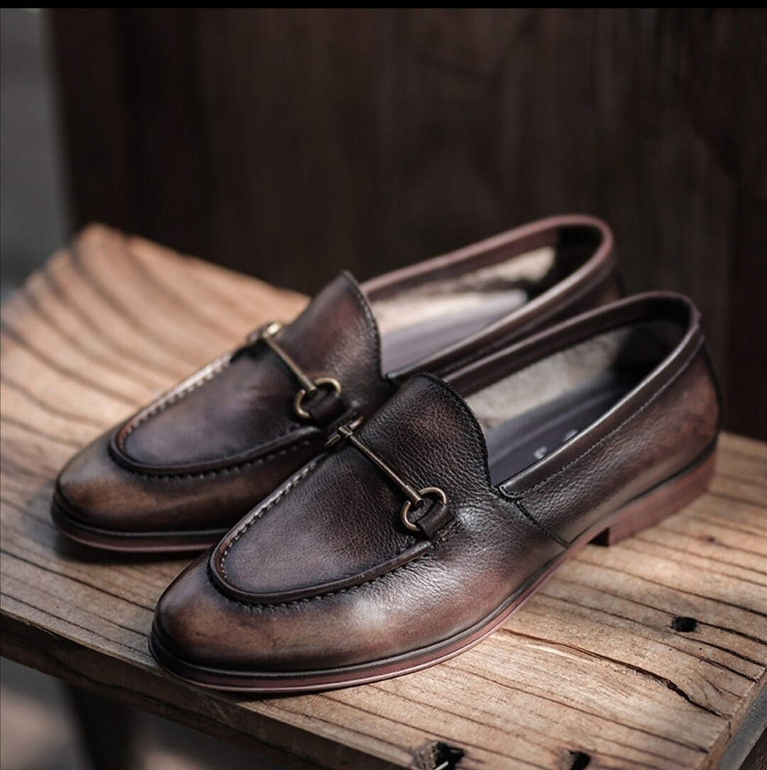 Brown leather slippers 