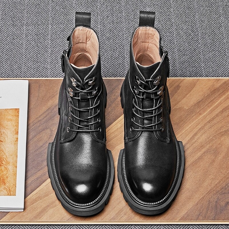 Black boots 