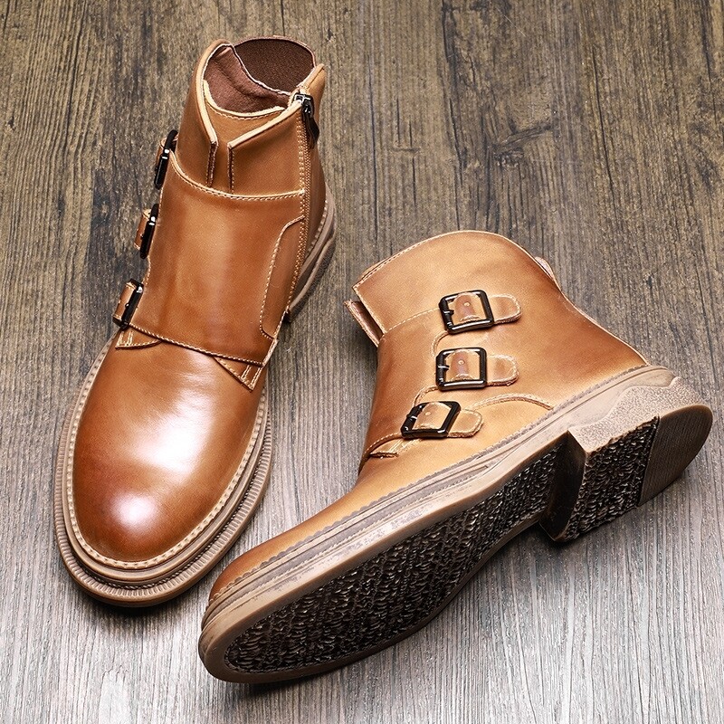 3 buckles boots