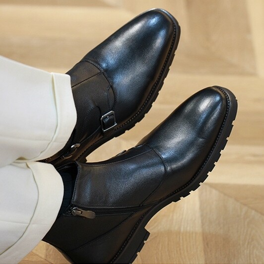 Ankle buckles boots 