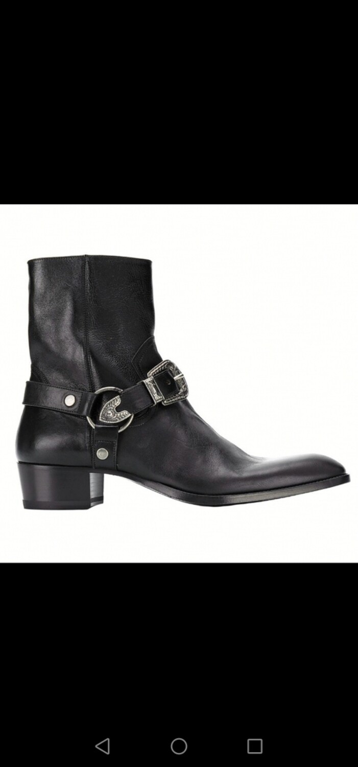 Black leather Chelsea 