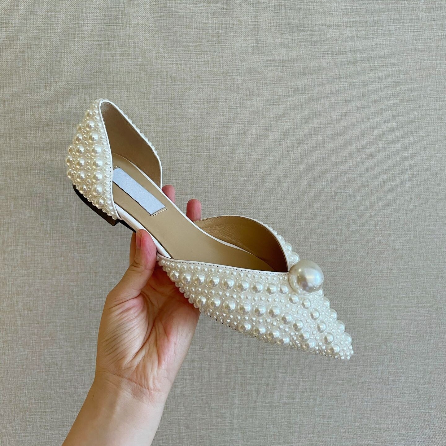 Flat bridal shoes 