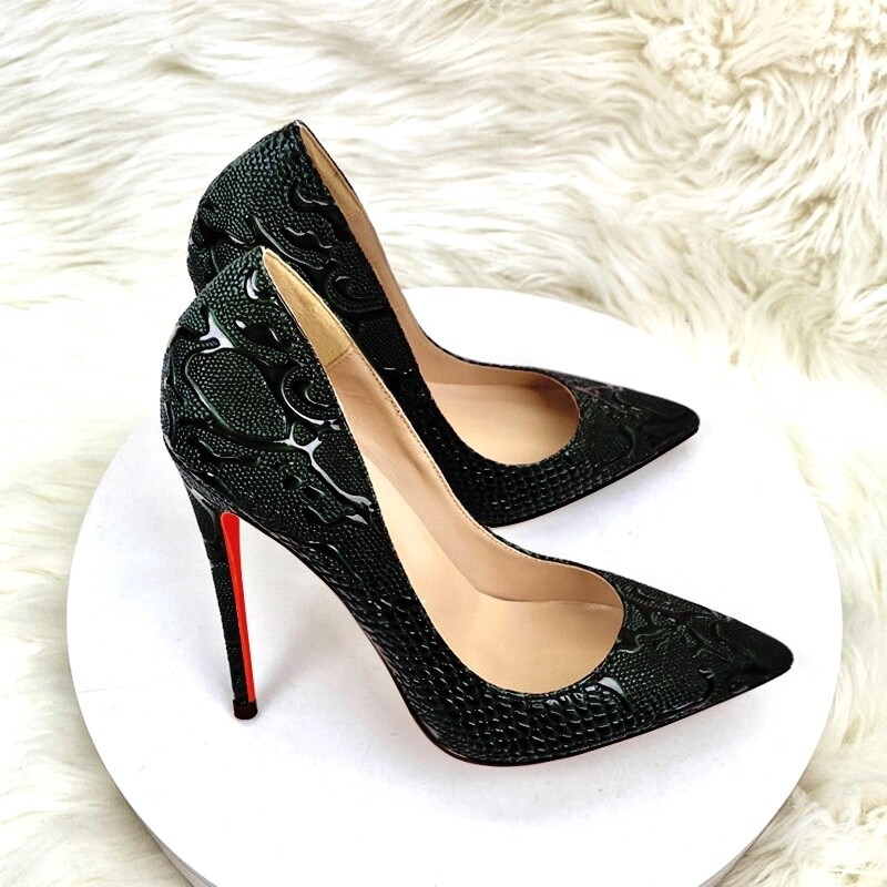 Black red sole heel 