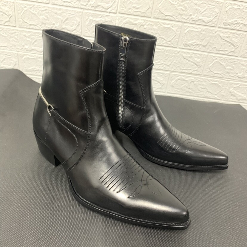 Sharp point boots 