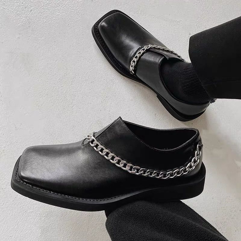 Chain ⛓️‍💥 Loafers