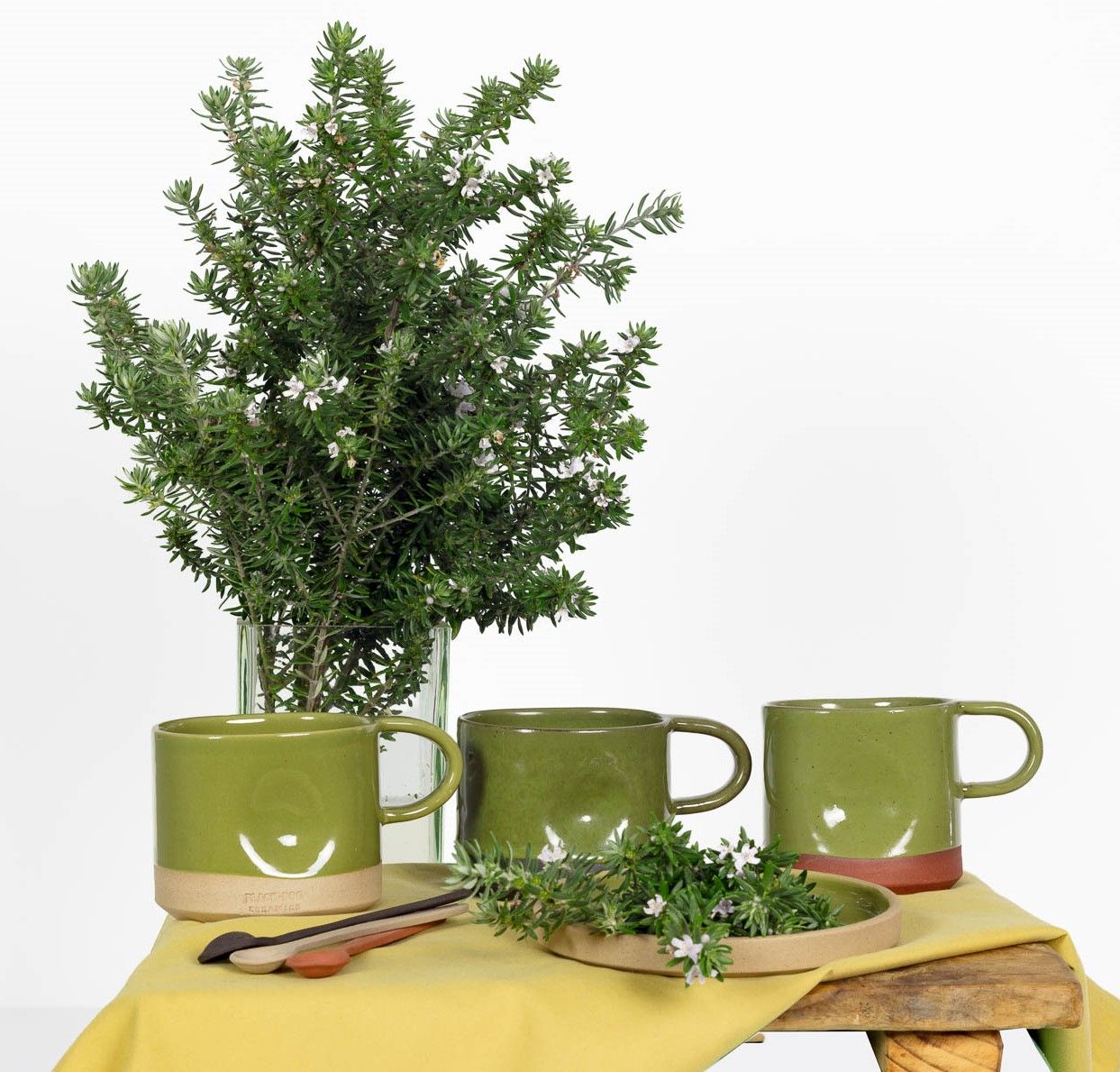 Cup - Curvy Handle - Handhold