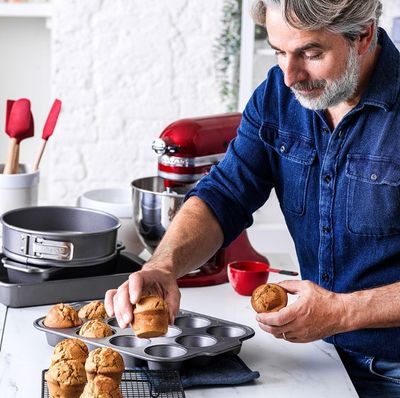 KITCHENAID 12pc muffin pan