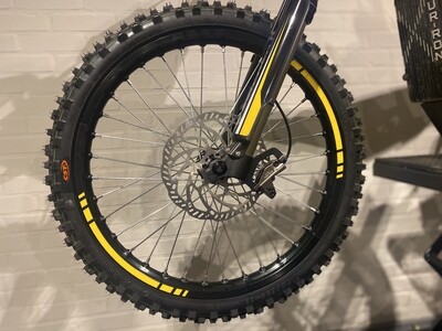 Stickerset SUR-RON LBX met wielrim