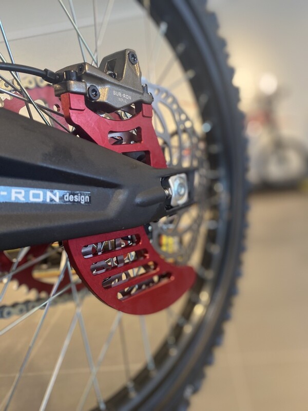 SUR-RON LB Rear Shark Fin Style Disc Guard