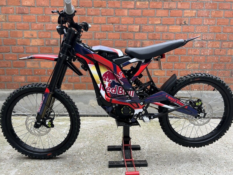 Stickerset deluxe SUR-RON LBX Redbull