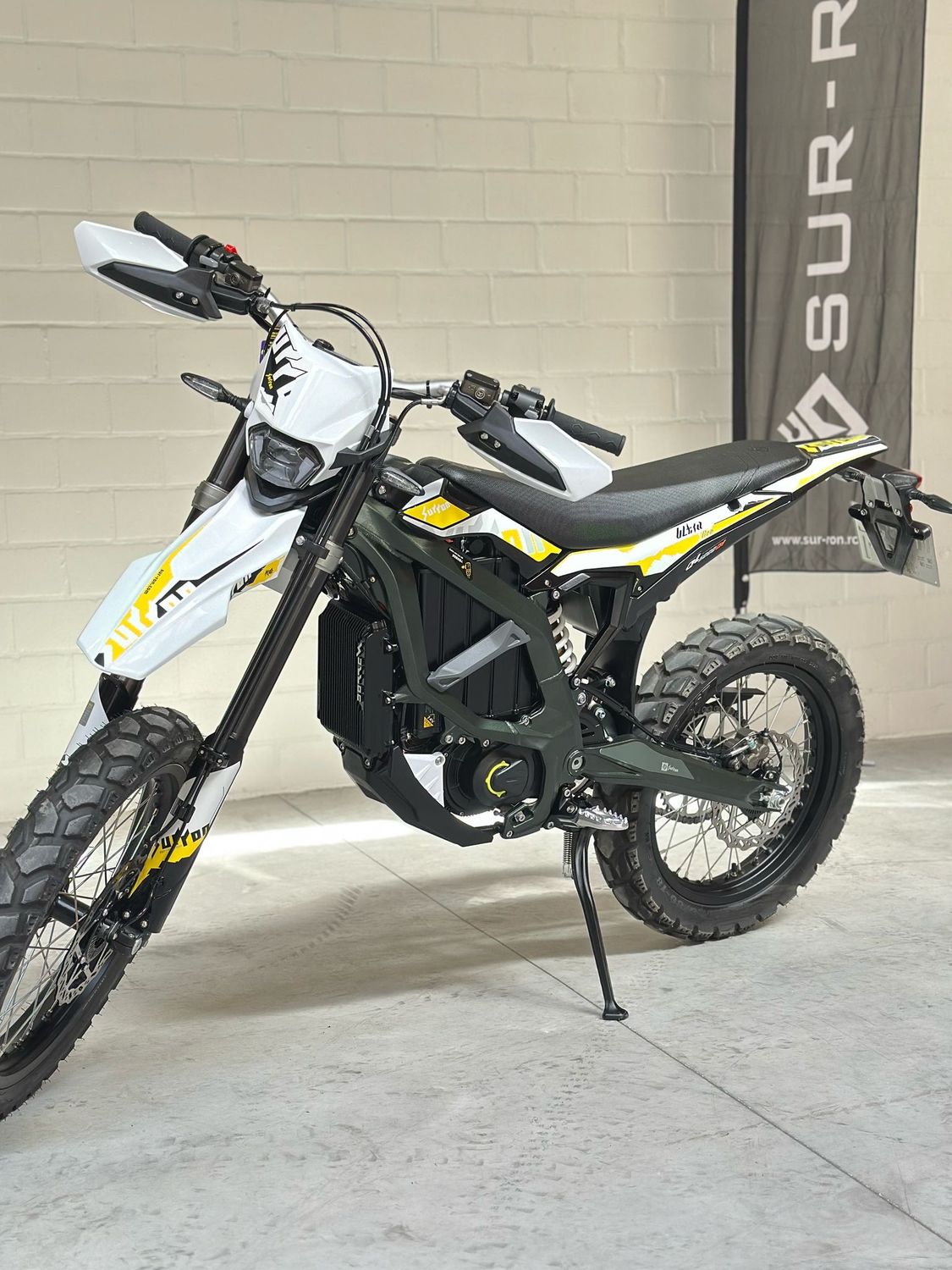 DEMO SUR-RON Ultra Bee R