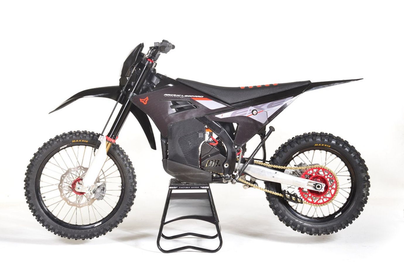 Arctic Leopard E-XE880, Version: Off-Road only