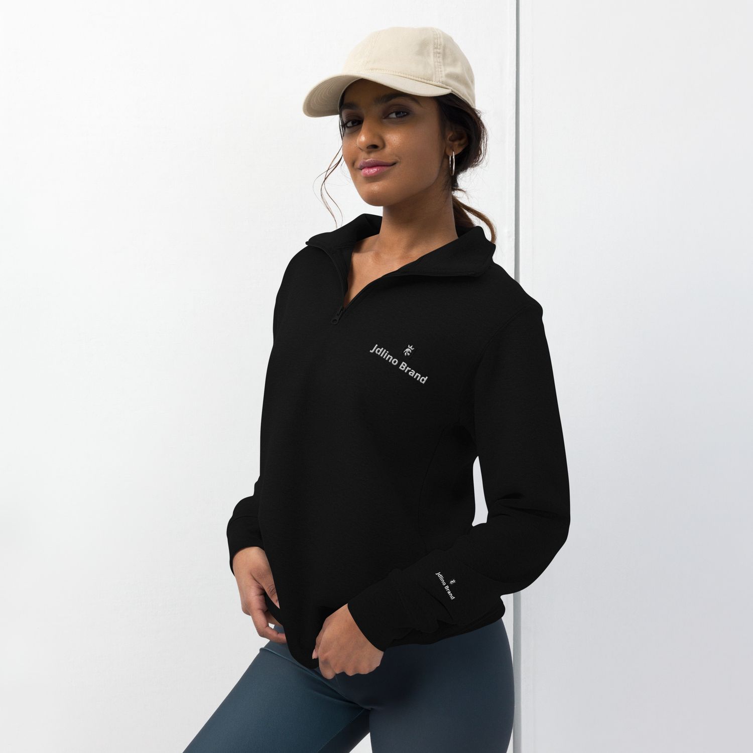 JdLino Brand B/W Unisex fleece pullover