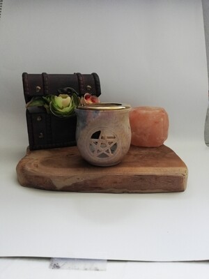 Zandkleurige resin wierookbrander zeepsteen