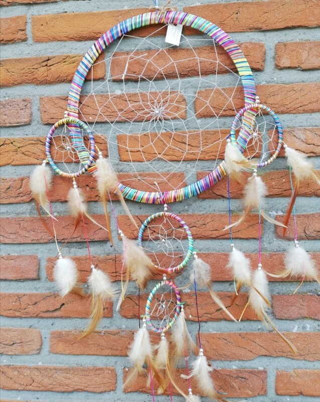Dromenvanger multi color 28 cm