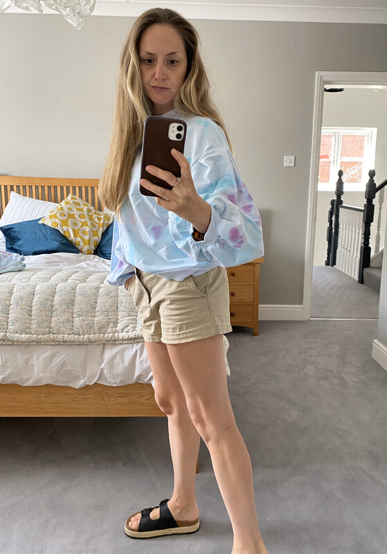 Puff Sleeve Sweatshirt. Pale Pastel Pinks, Blues And Greens. Size Small And Oversized Style.
