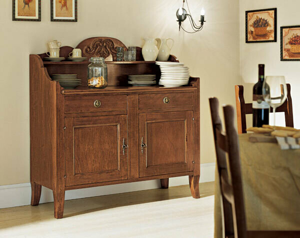 Credenza a due porte con piattaia