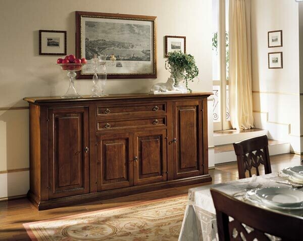 Credenza in noce a quattro porte