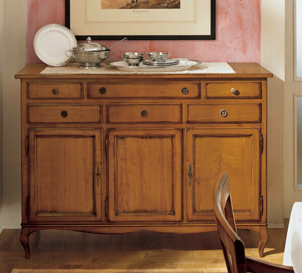 Credenza con tre porte e sei cassetti in ciliegio