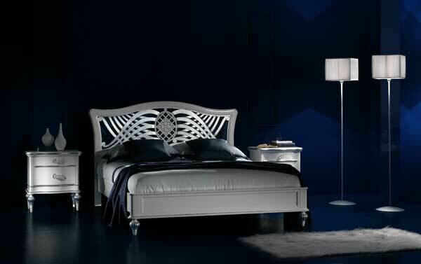 Letto matrimoniale intarsiato in noce