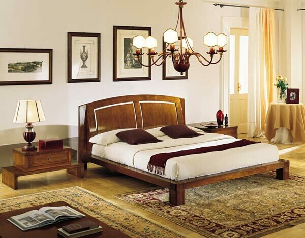 Letto matrimoniale sagomato, bombato e traforato