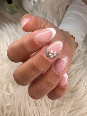 Basiscursus nagelstyliste   7/4 - 14/4 - 21/4 - 28/4 telkens van 9.00 tot 13.00  (als van materiaal en producten inbegrepen) + GRATIS 2 workshops Nail art