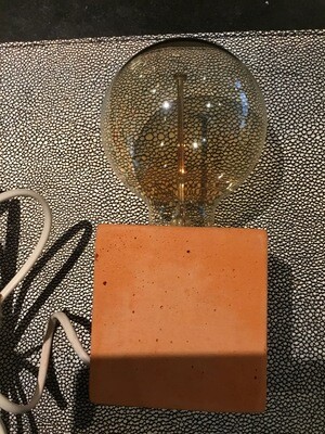 Unieke handgemaakte BETONLAMP incl E27 gloeilamp LED