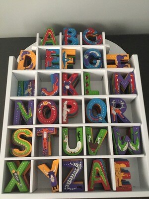Geschilderde naamletters Dierenthema