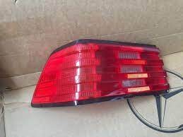 ACHTERLICHTGLAS LINKS SL R129