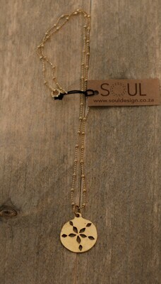 Soul Design : baby sand dollar necklace, dotty small chain