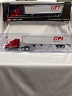 RED T680 1/64 DIE-CAST METAL TRACTOR