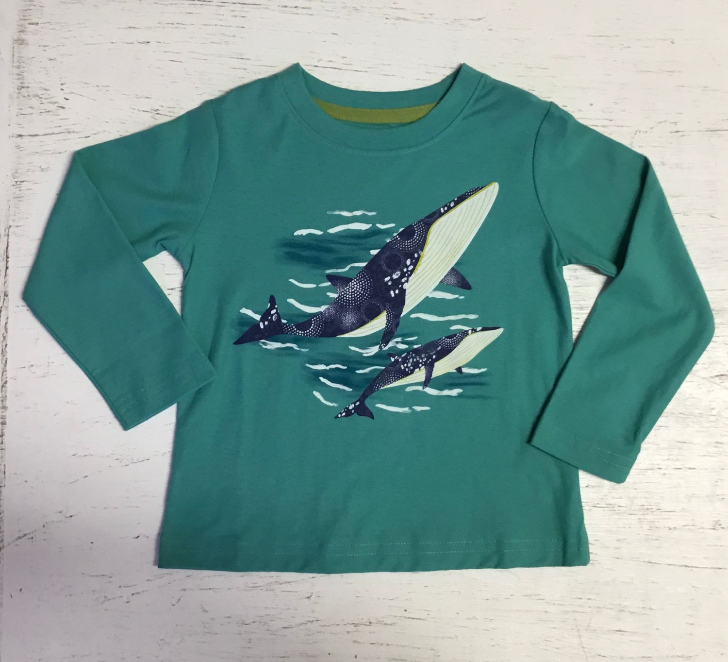 Minke Whales graphic tee