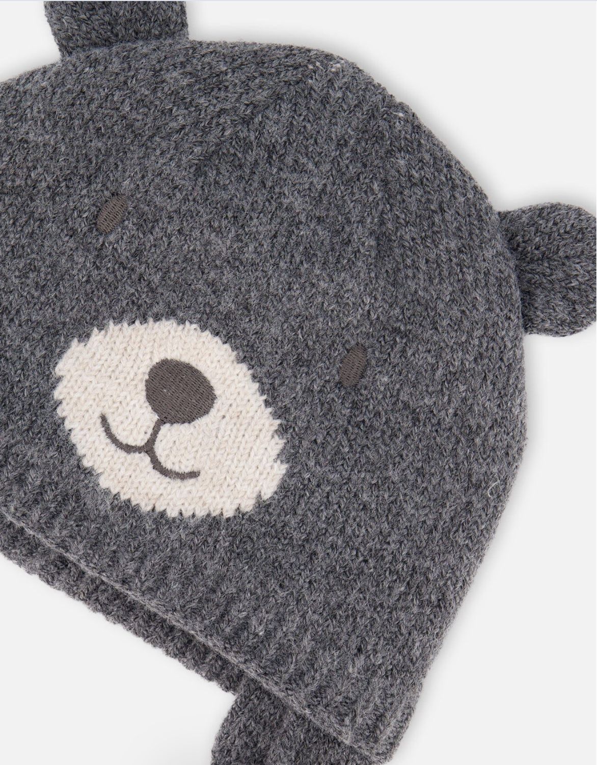 H10Z55 Bear Face Knit Hat with Ears