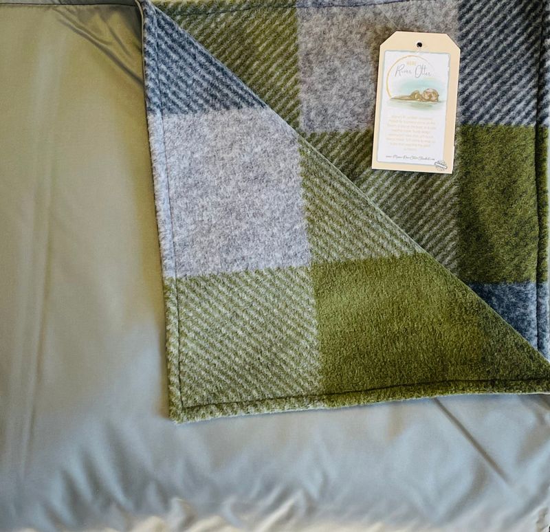 MROB olive/gray plaid Family Size