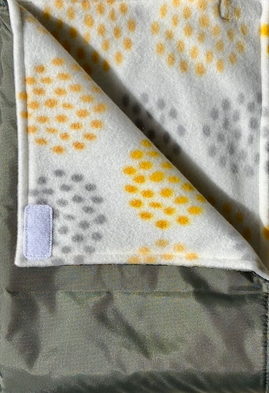 MROB yellow &amp; grey dots